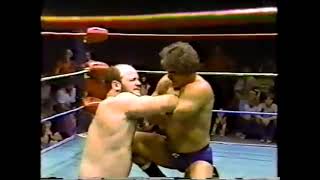 Buzz Sawyer vs Tito Santana 1982 [upl. by Trevorr]