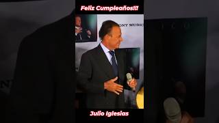 Julio Iglesias festejando su cumpleaños en Mexico con Mariachis [upl. by Nosmirc]