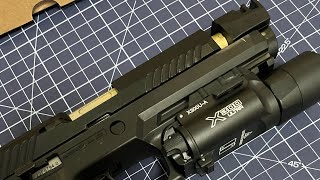 VFC SIG P320M18 タクティカルライト SUREFIRE X300U レプリカ [upl. by Naired]