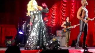 Gloria Trevi Todos Me Miran en vivo en Hermosillo Sonora 23092011 [upl. by Adniral]