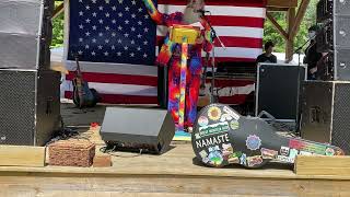 Preacher at Hippie Fest Hocking Hills Ohio August 7 2022 “The World versus Peace with Jesus” [upl. by Oicirbaf515]