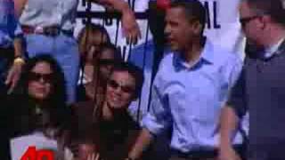 Raw Video Obama Family Enjoys July 4th [upl. by Myers]