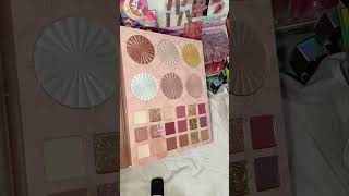 Eyeshadowpalettebook wholesale price me cosmetic product ke liye subscribe my channel👍 [upl. by Aillicirp532]