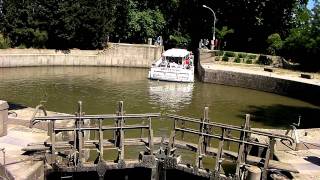 Ecluse ronde canal du midi [upl. by Weissberg]