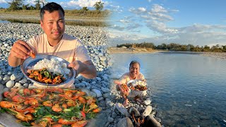 Cooking and Catching River Shrimp 🍤 at the river  Mini Picnic with Spicy Prawns  Mukbang Video [upl. by Anailuig]