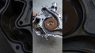 How to replacement idea water pump jeep jeep Engine waterpump mechani 100kviews youtubeshorts [upl. by Eustatius]