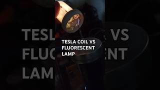 TESLA COIL VS FLUORESCENT LIGHT highvoltage diy teslacoil tesla [upl. by Domenico]