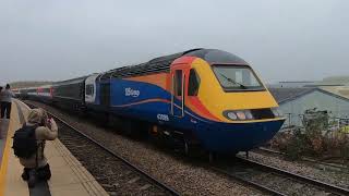 43159 amp 43089 passing through Wakefield kirkgate 81124 [upl. by Landri]