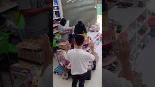 Smart Shopkeeper Outsmarts Robbers [upl. by Direj]