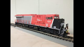 ScaleTrainscom Rivet Counter WABTEC GECX 2029 ET44AC Review [upl. by Dyna]