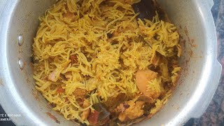 How to prepare chicken biryani in pressure cooker [upl. by Philippa108]