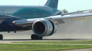 Boeing Dreamliner 787 Take Off and Landing  AirVenture 2011 [upl. by Acnairb]