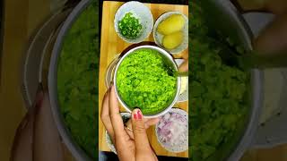 Parat Wali Aloo Matar Kachori Recipe viral shorts [upl. by Henri]