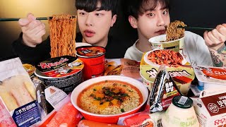 SUB친구랑 편의점 먹방🥳 불닭볶음면 짜파게티 왕뚜껑 컵라면 삼각김밥 샌드위치 Korean convenience store Mukbang [upl. by Kelsy]