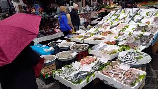 Street market walk in Napoli Italy [upl. by Nariko]