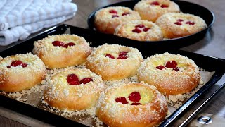 Fluffige PuddingHefeteilchen mit Himbeeren und Streuseln  Easy Custard Buns  Soft and Fluffy [upl. by Gawen]