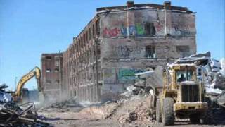 DEMOLITION DUN VESTIGE DU PATRIMOINE DE ST JEAN SUR RICHELIEU [upl. by Bock]