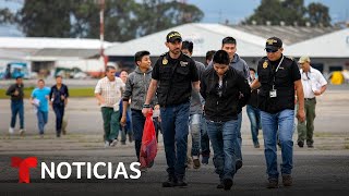 Fui deportado y tengo una hija nacida en EEUU ¿Ella puede migrarme  Noticias Telemundo [upl. by Neik]