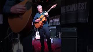 Tommy Emmanuel  blues in E [upl. by Eiramesor]