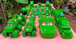 Clean up muddy mini cars amp disney car convoys Play in the garden [upl. by Baryram631]