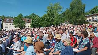 67 Bayerischer Kirchentag auf dem Hesselberg  Singen [upl. by Ezara]