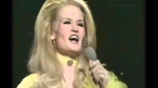 Lynn Anderson Rose Garden Top Of The Pops HQ sound [upl. by Silvie]