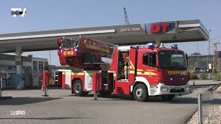 Feuerwehreinsatz wegen Tankstellenunfall in Grimma [upl. by Vento]