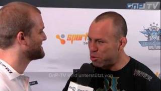 Wanderlei Silva scares Chael Sonnen and makes him run [upl. by Radmen885]