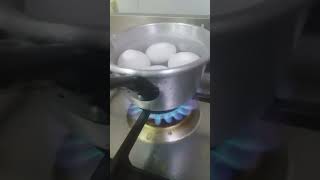 Boiling eggs boiling hardboiledegg asmrcooking ytshorts [upl. by Myron407]