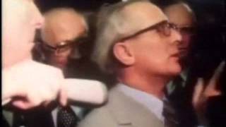 Erich Honecker offensichtlich betrunken auf der Leipziger Messe 1976 [upl. by Allemap]