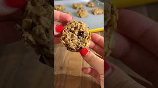 5 ingredient banana oat cookies [upl. by Ibur]