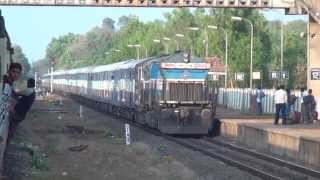 REGAL ENTRY OF 24 COACH MANDOVI EXPRESS AT KANKAVLI STATION KONKAN RAILWAY [upl. by Shipp]