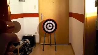 Hudora Sport Bogen mit Zielscheibe   Bow with Dartboard DBW 93 [upl. by Hanyaz998]