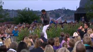 Måns Zelmerlöw Cara mia Live  Allsång på Skansen [upl. by Yesnik]