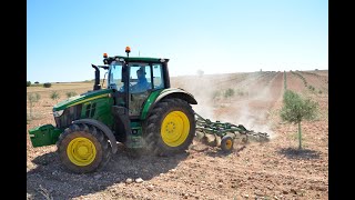 John Deere 6110M Trabajos en olivar [upl. by Adelric]