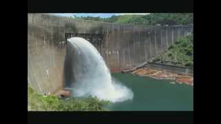 Kariba dam spilling 2013 [upl. by Ahsila]