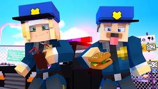 UNSER ERSTER TAG BEI DER POLIZEI IN MINECRAFT [upl. by Raddatz149]