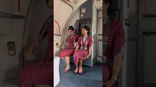 Pramugari Lion Air Pasang Sabuk Pengaman Sebelum Take off [upl. by Rebor]