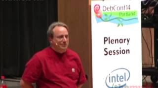 Why Linus Torvalds doesnt use Ubuntu or Debian [upl. by Cho]