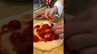 Pizza con i cicolo di Napoli vincenzocapuano pizzacontemporanea napoli [upl. by Enicnarf]