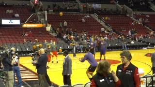 Eric Bledsoe  Gerald Green  PJ Tucker pregame shooting amp signing autographs [upl. by Alenas]