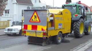 John Deere 6230 with BroddSon sweeper [upl. by Asset]