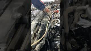 Replace radiator fan shortvideo mechanic viralvideo [upl. by Mitman]