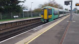 Southern Class 377 122 Electrostar Arriving into Barnham The 9th of November 2024 [upl. by Enaelem]