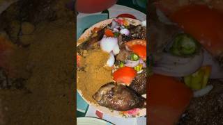 VIANDE DE PINTADE GRILLÉE CANTINE DE L’AÉROPORT 2024 streetfood togo africafood 2023 lome [upl. by Prudi]