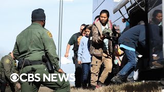 Border Patrol moves migrants away from Eagle Pass before convoy rally [upl. by Olram]