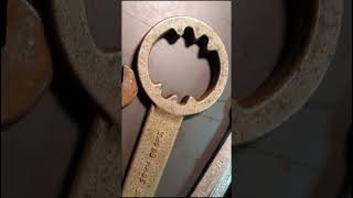 Vintage Wrench Haul  Fleamarket Tool Finds  Mystery Wrench [upl. by Crutcher269]