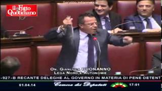 Lega Buonanno sventola una spigola in Aula contro Boldrini Espulso da Di Maio [upl. by Hays46]