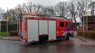 Opkomst Brandweer Borculo met spoed naar een auto over de kop [upl. by Titus]