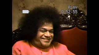 Bhagawan Sri Sathya Sai Baba  Trayee Sessions in Brindavan  Sep 1617 1993 [upl. by Micco]